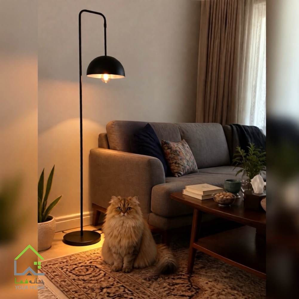 آباژور ایستاده رها